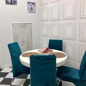 Amonia House
